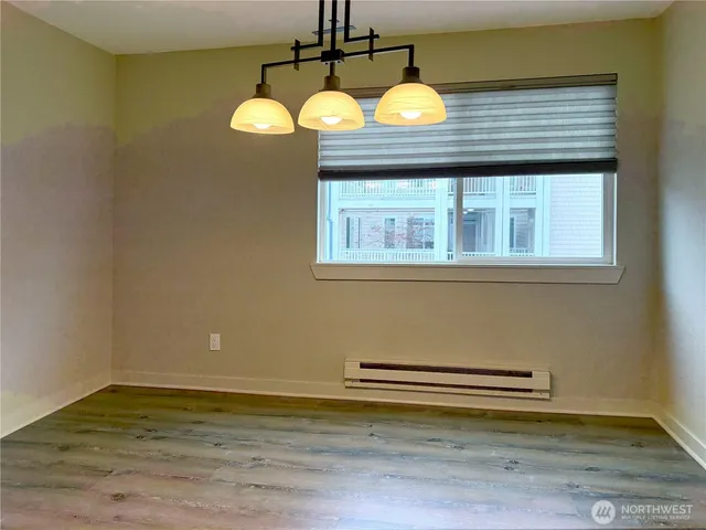 $350,000 | 22215 6th Avenue South, Unit 106, Des Moines, WA 98198