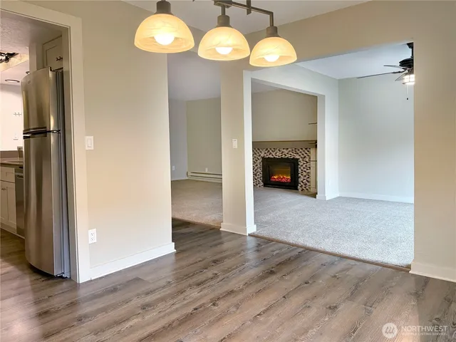 $350,000 | 22215 6th Avenue South, Unit 106, Des Moines, WA 98198