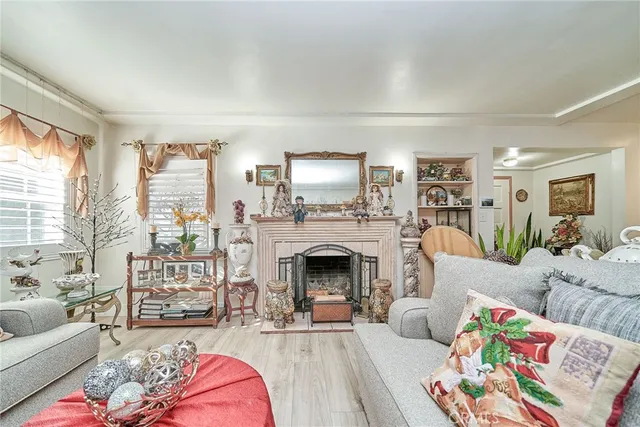 $899,000 | 2690 Oregon Avenue, Long Beach, CA 90806