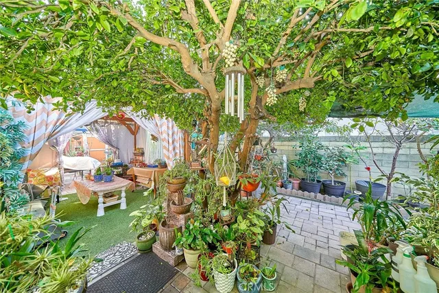 $899,000 | 2690 Oregon Avenue, Long Beach, CA 90806