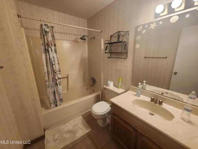 $1,975 | 13349 Lorraine Road, Biloxi, MS 39532