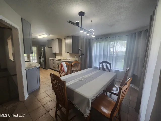 $1,975 | 13349 Lorraine Road, Biloxi, MS 39532