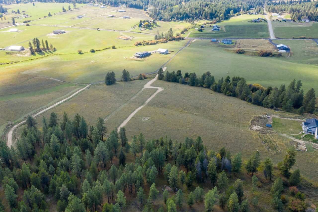 18114 North Austin Road Spokane, WA 99208 - Photo 3 of 15