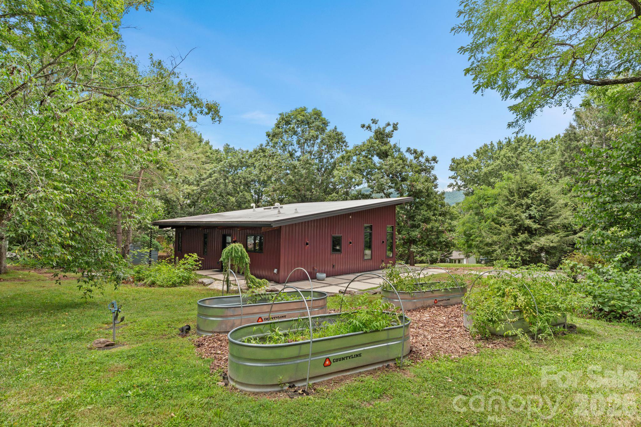 39 Wolf Road Asheville, NC 28805 - Photo 32 of 35 Gallery Image 32