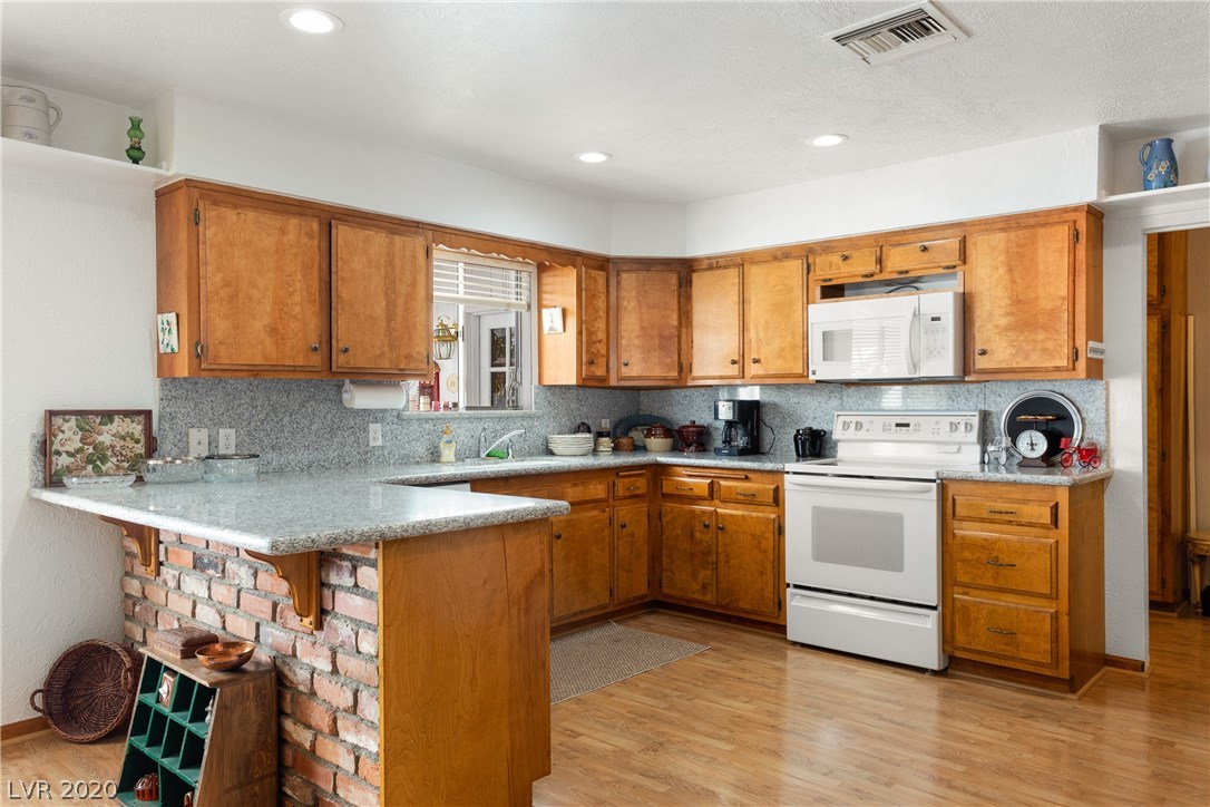 6161 Homestead Road Pahrump, NV 89048 - Photo 14 of 50 Gallery Image 14