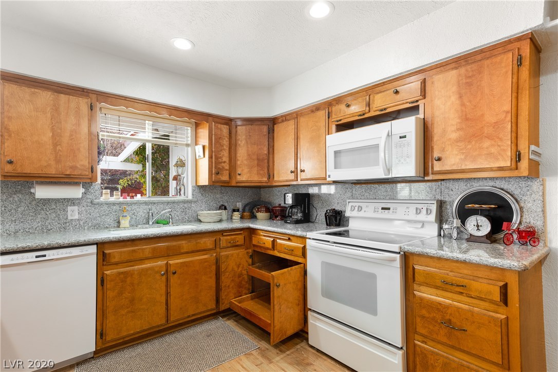 6161 Homestead Road Pahrump, NV 89048 - Photo 16 of 50 Gallery Image 16