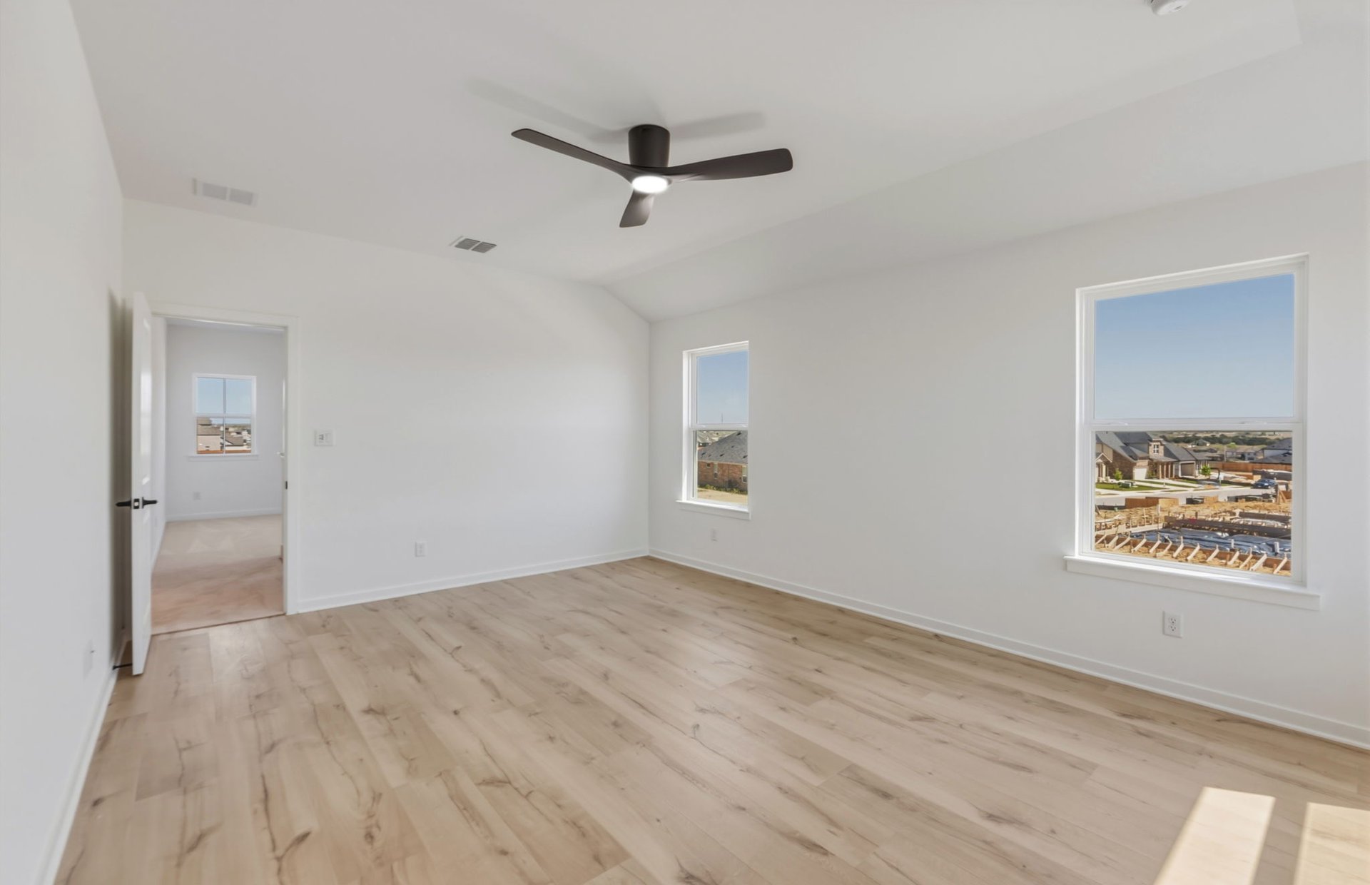 536 Rubber Tree Way Buda, TX 78610 - Photo 13 of 32