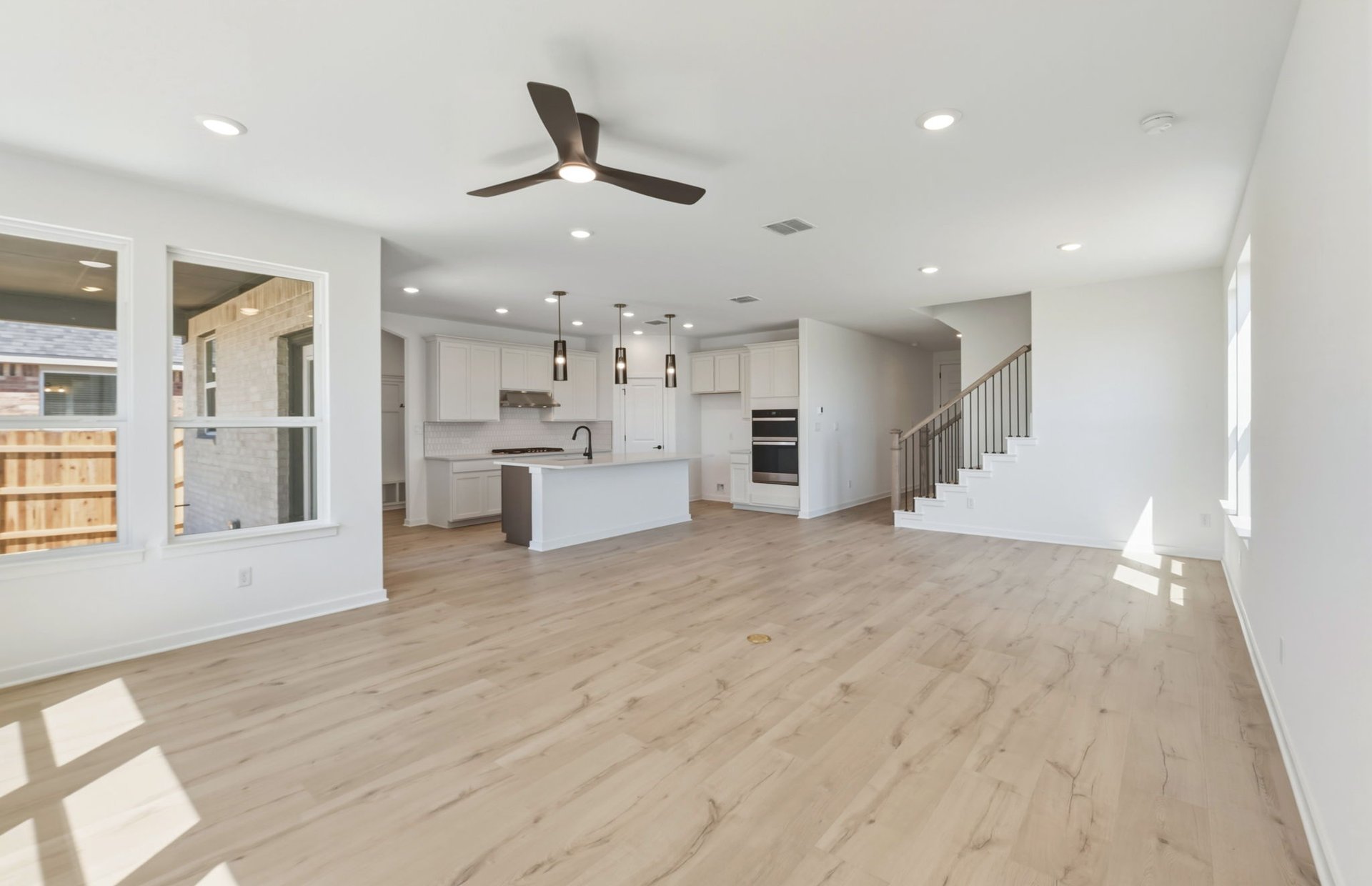 536 Rubber Tree Way Buda, TX 78610 - Photo 8 of 32