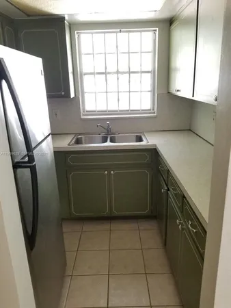 $1,650 | 701 Northwest 1st Street, Unit 19, Hallandale Beach, FL 33009