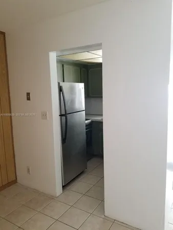 $1,650 | 701 Northwest 1st Street, Unit 19, Hallandale Beach, FL 33009