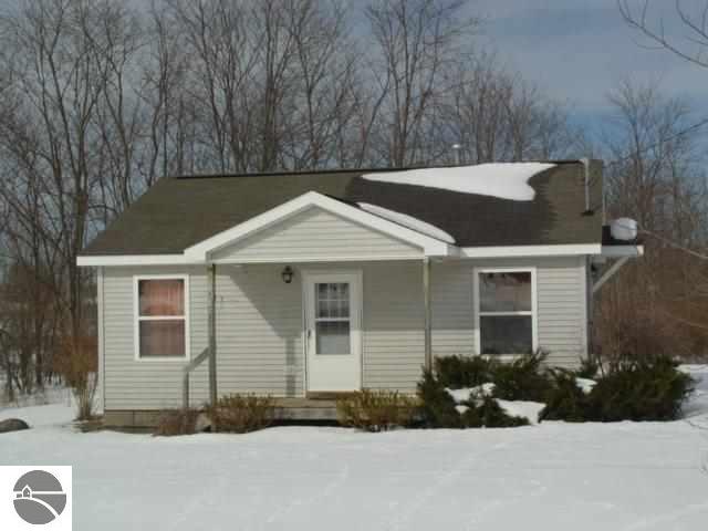 8587 Park Road Williamsburg, MI 49690 - Photo 2 of 36 1742683-1.JPG