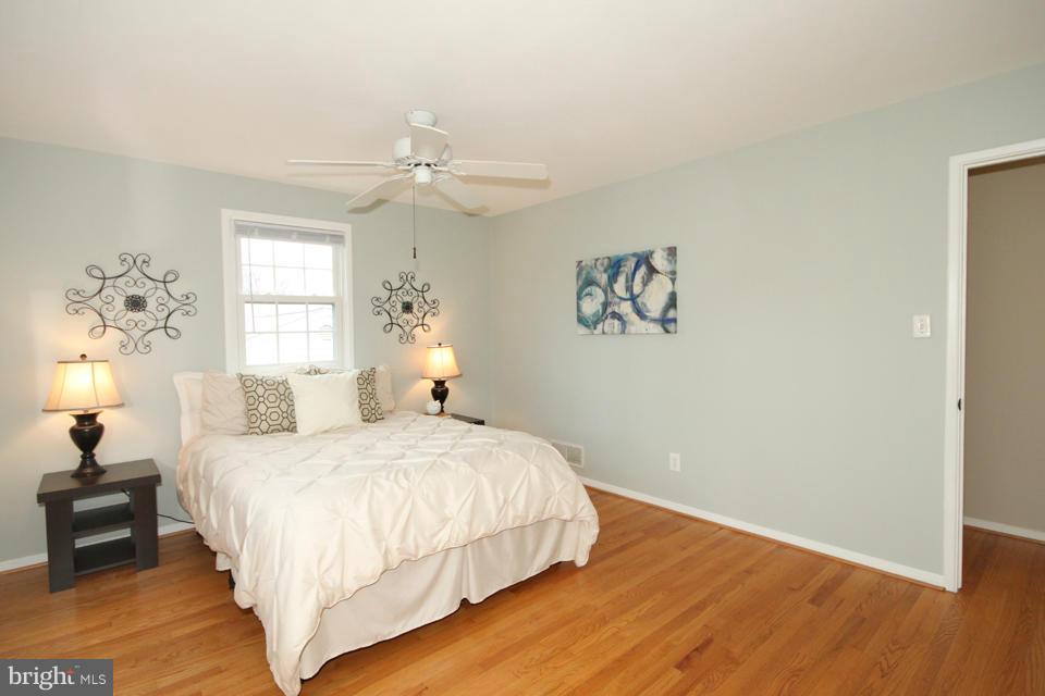 5303 Ravensworth Road Springfield, VA 22151 - Photo 14 of 30 Bedroom