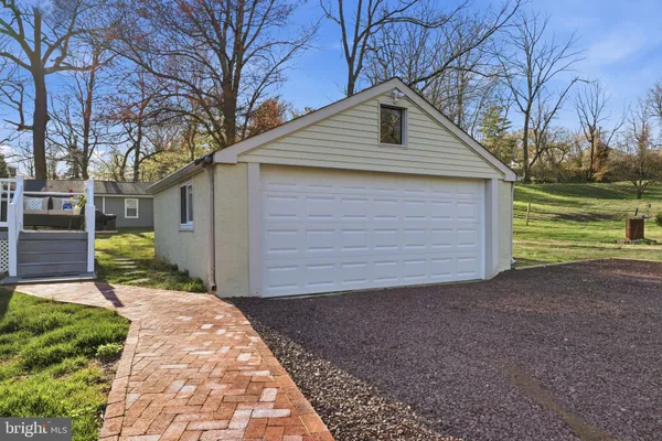 a front view of house with yard
