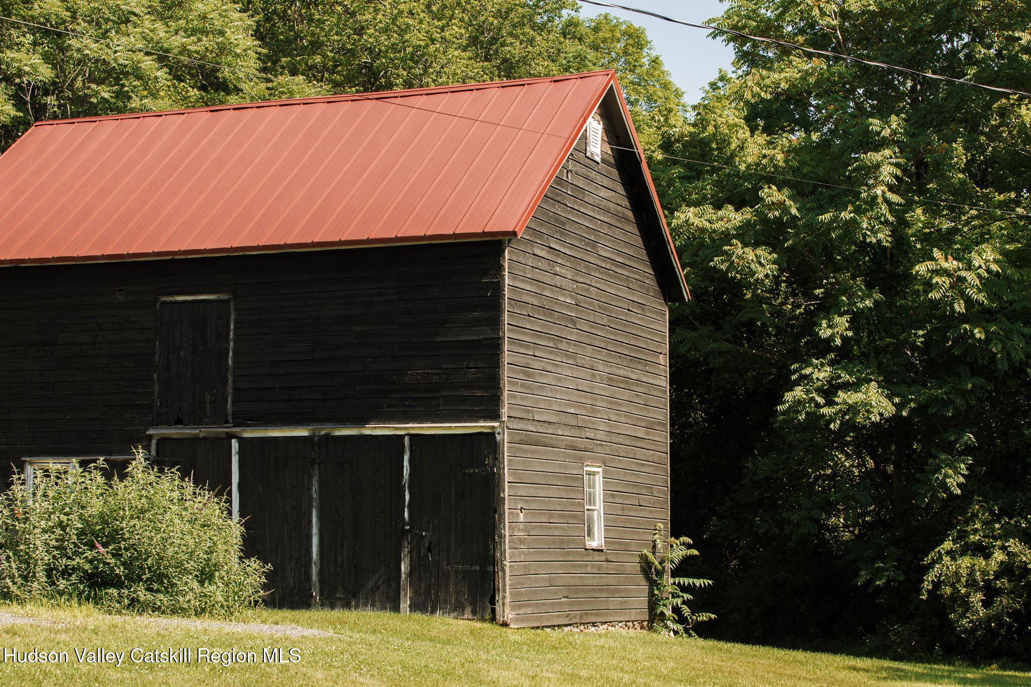 339 Cold Spring Road Hudson, NY 12534 - Photo 5 of 46 5