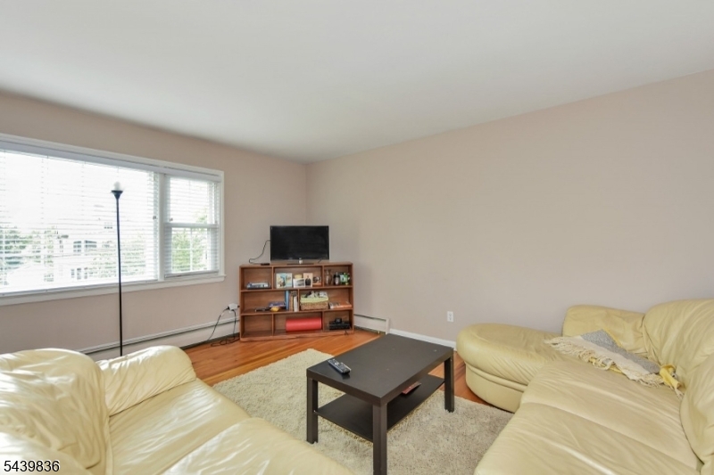 42 Walnut Street Montclair, NJ 07042 - Photo 2 of 10