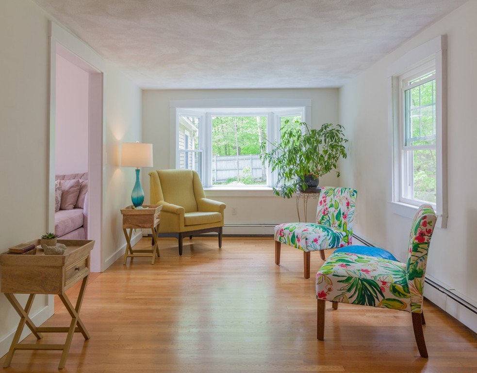 23 Brooks Road Lincoln, MA 01773 - Photo 11 of 21