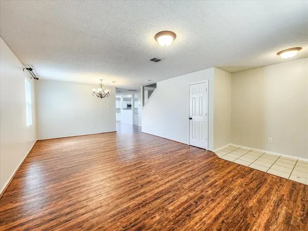 $2,950 | 601 Jagera Way, Arlington, TX 76002