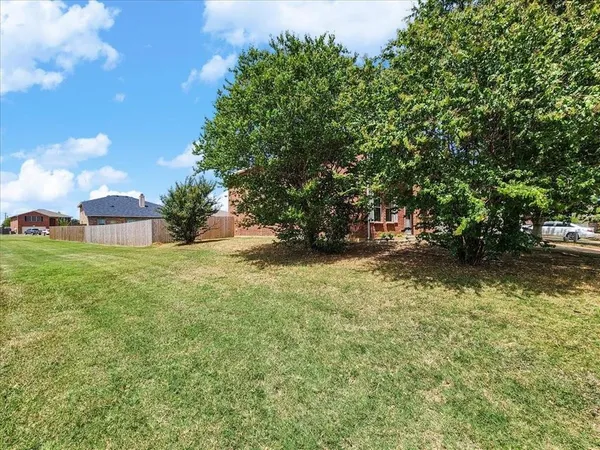 $2,950 | 601 Jagera Way, Arlington, TX 76002