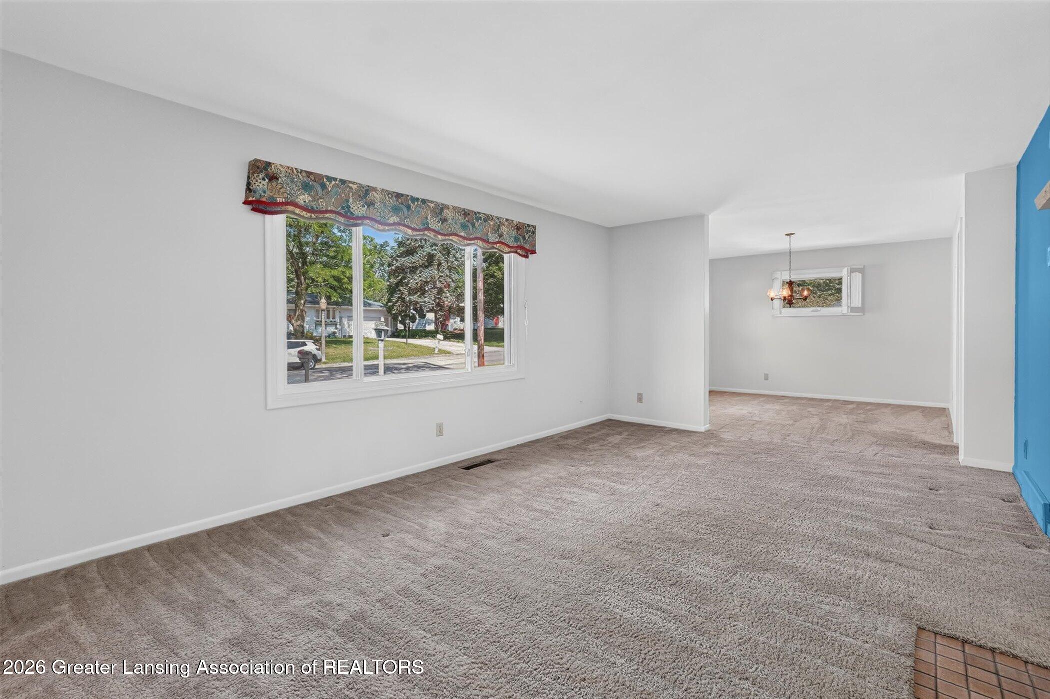 2106 Byrnes Road Lansing, MI 48906 - Photo 18 of 51 07-2106-Byrnes-Rd-WindowStill-Photograph