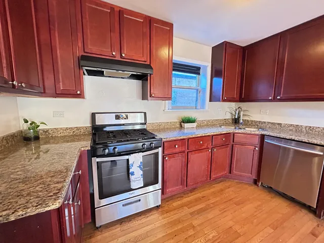 $189,900 | 4342 North Kedvale Avenue, Unit 2A, Chicago, IL 60641