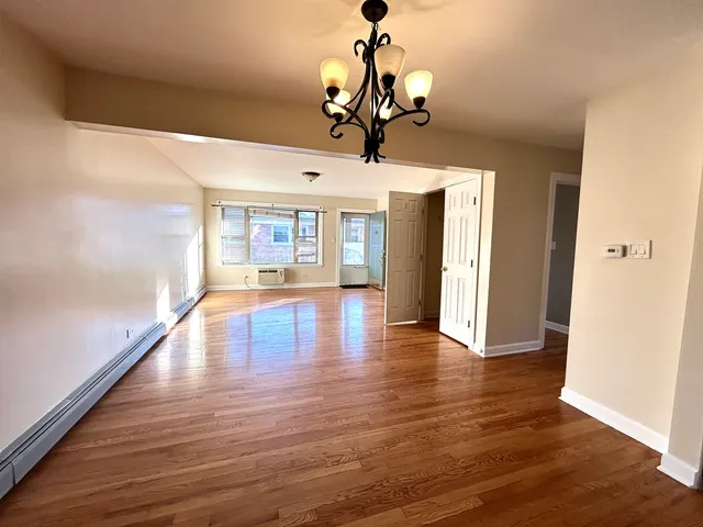 $189,900 | 4342 North Kedvale Avenue, Unit 2A, Chicago, IL 60641