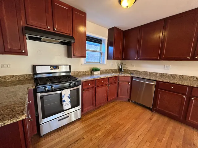 $189,900 | 4342 North Kedvale Avenue, Unit 2A, Chicago, IL 60641