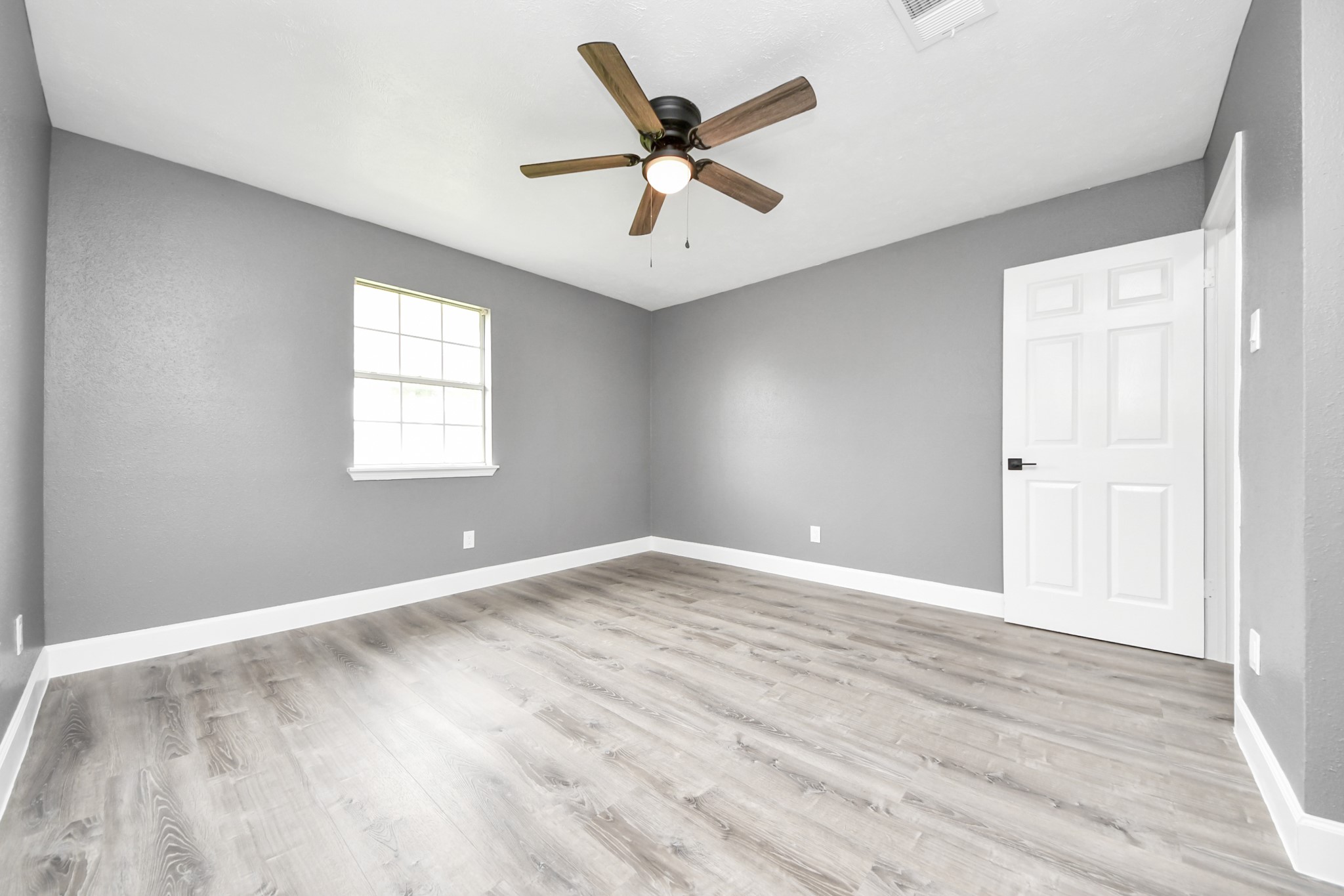 5444 Ridge Wind Lane Houston, TX 77053 - Photo 23 of 35 Primary Bedroom