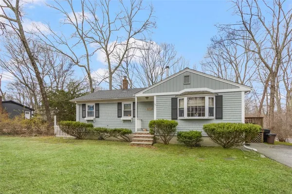 $419,900 | 232 Quaker Lane, Scituate, RI 02857