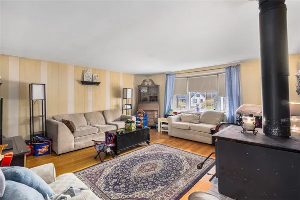 $419,900 | 232 Quaker Lane, Scituate, RI 02857