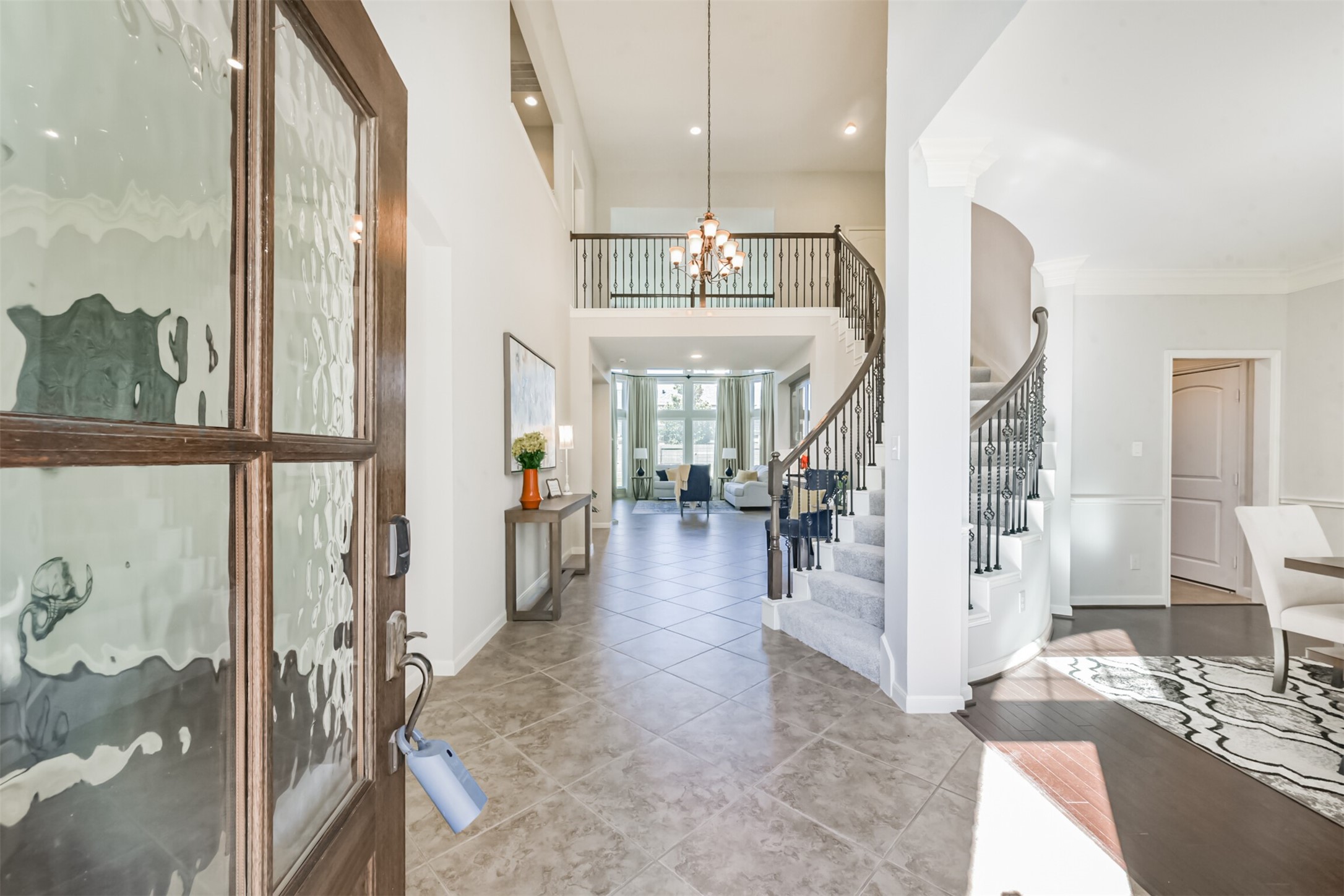 13519 Brant Grove Lane Houston, TX 77044 - Photo 3 of 49 a view of a living room