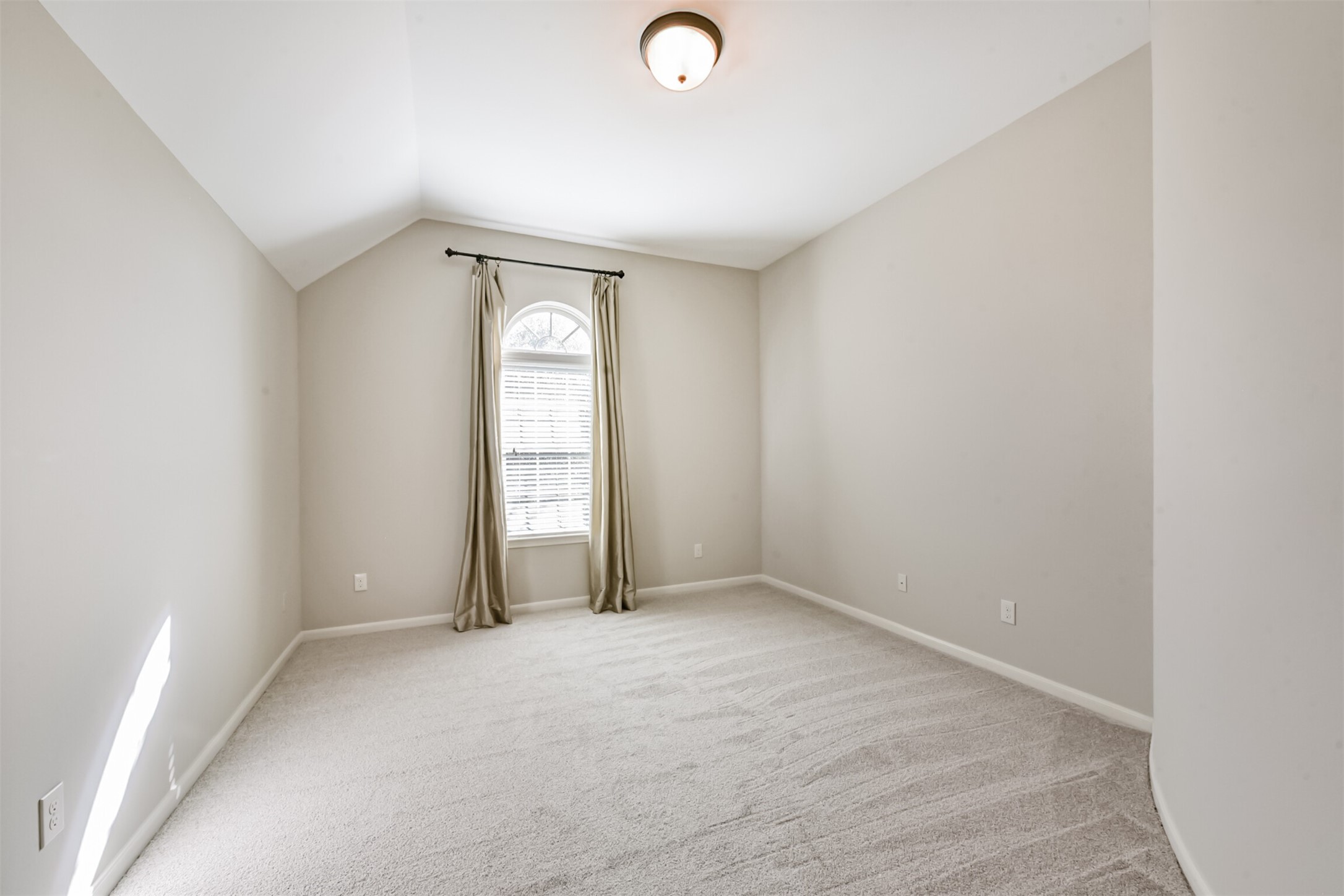 13519 Brant Grove Lane Houston, TX 77044 - Photo 32 of 49 wooden floor in an empty room