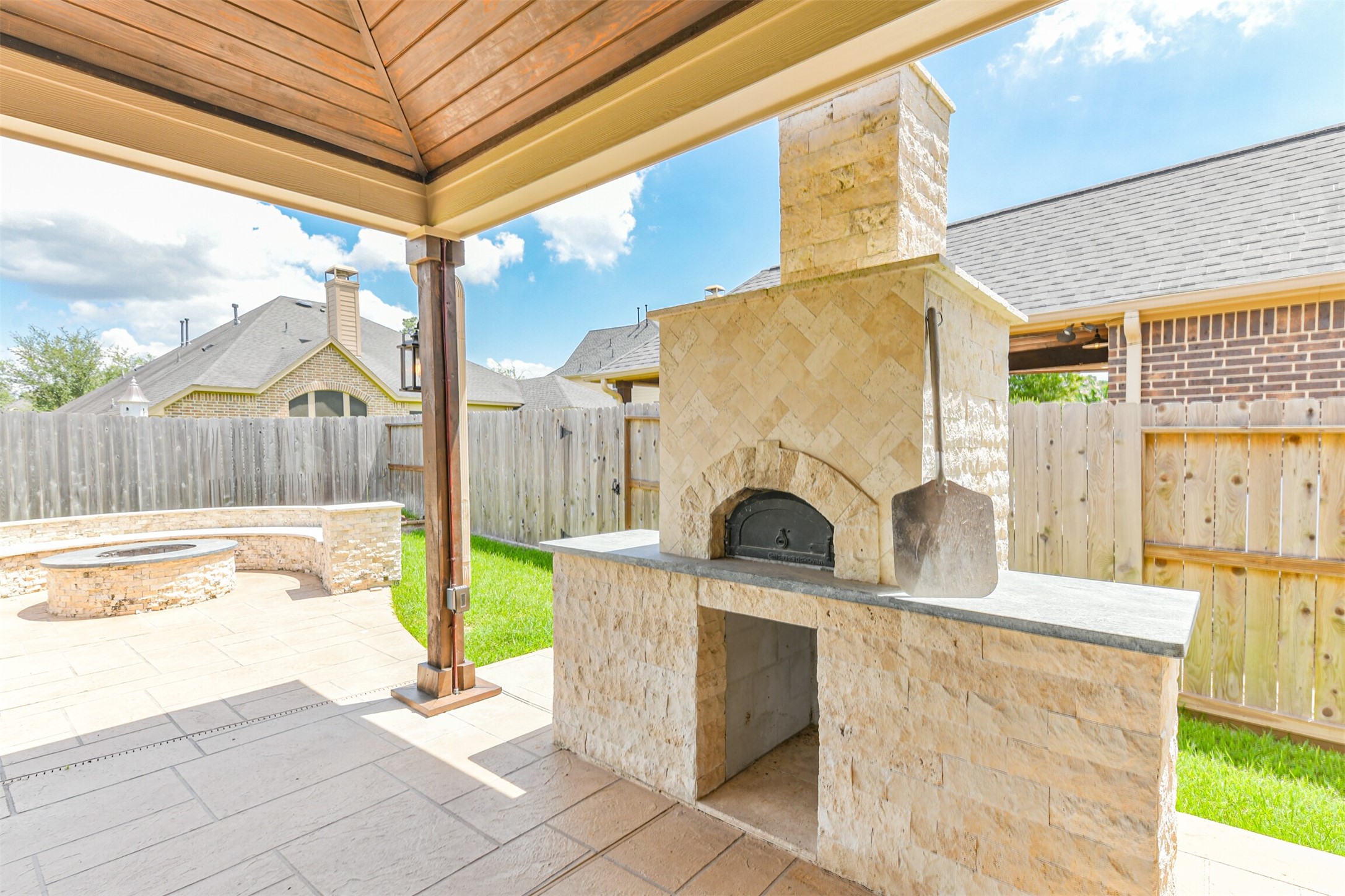 13519 Brant Grove Lane Houston, TX 77044 - Photo 39 of 49 a view of entryway with kitchen