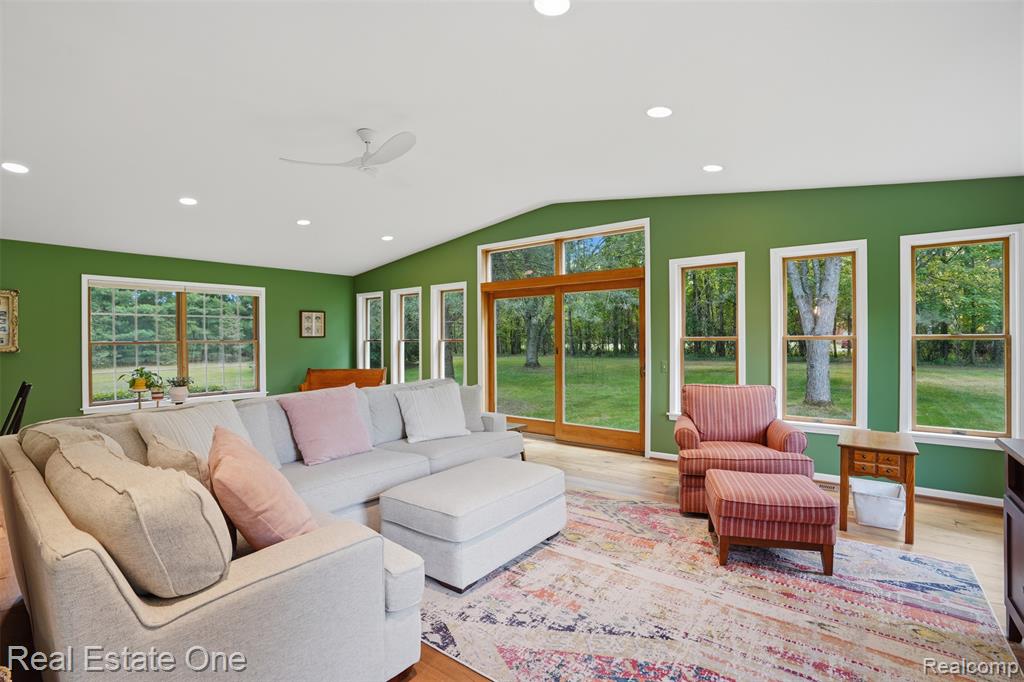 1765 Rowe Road Milford, MI 48380 - Photo 28 of 61