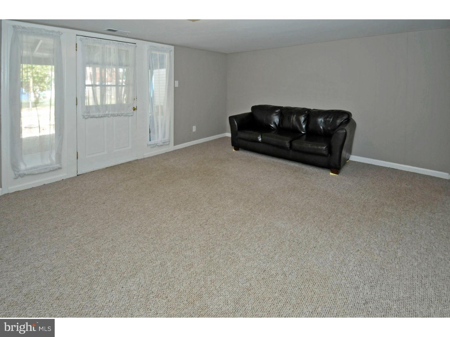 12204 Academy Road Philadelphia, PA 19154 - Photo 15 of 24 Family Room