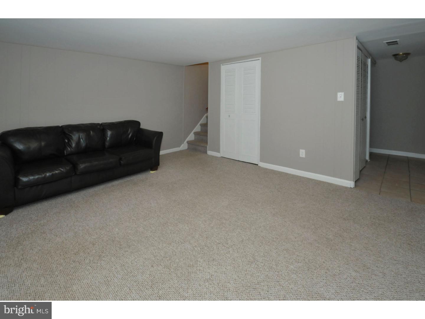 12204 Academy Road Philadelphia, PA 19154 - Photo 23 of 24 Family Room