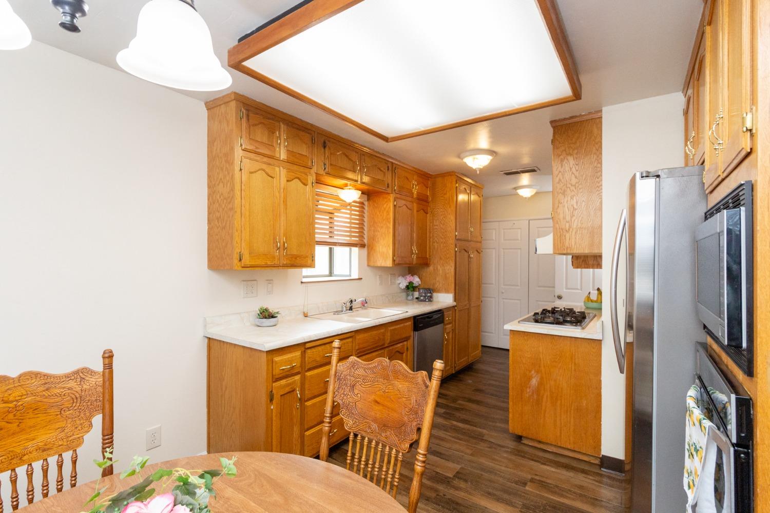129 Walnut Street Madera, CA 93637 - Photo 6 of 22 Gallery Image 6