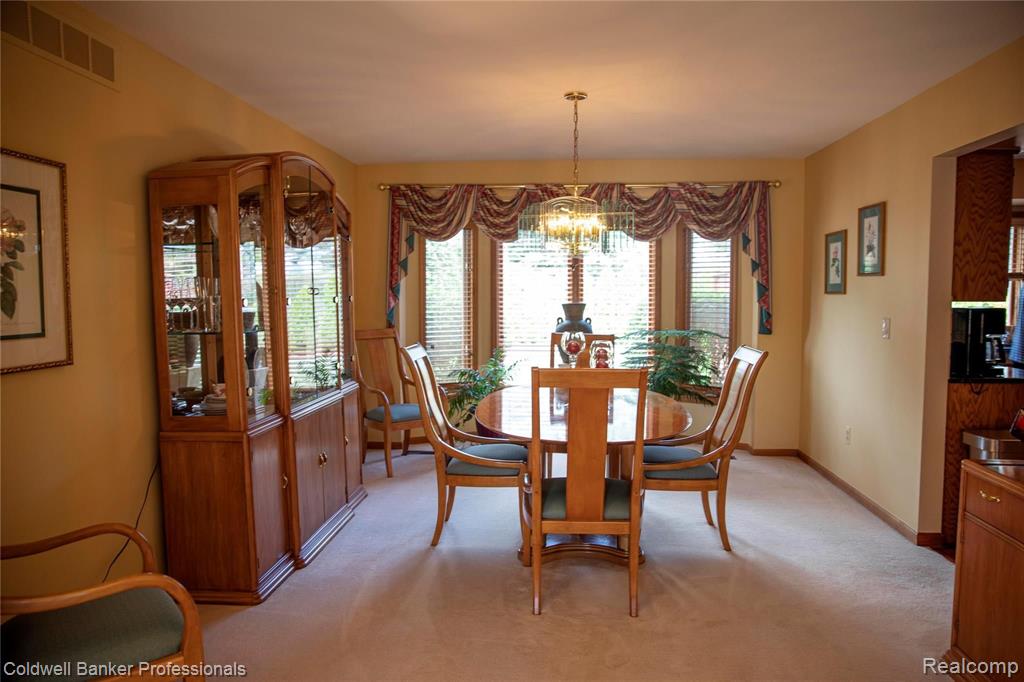 3216 Primrose Drive Rochester Hills, MI 48307 - Photo 5 of 39