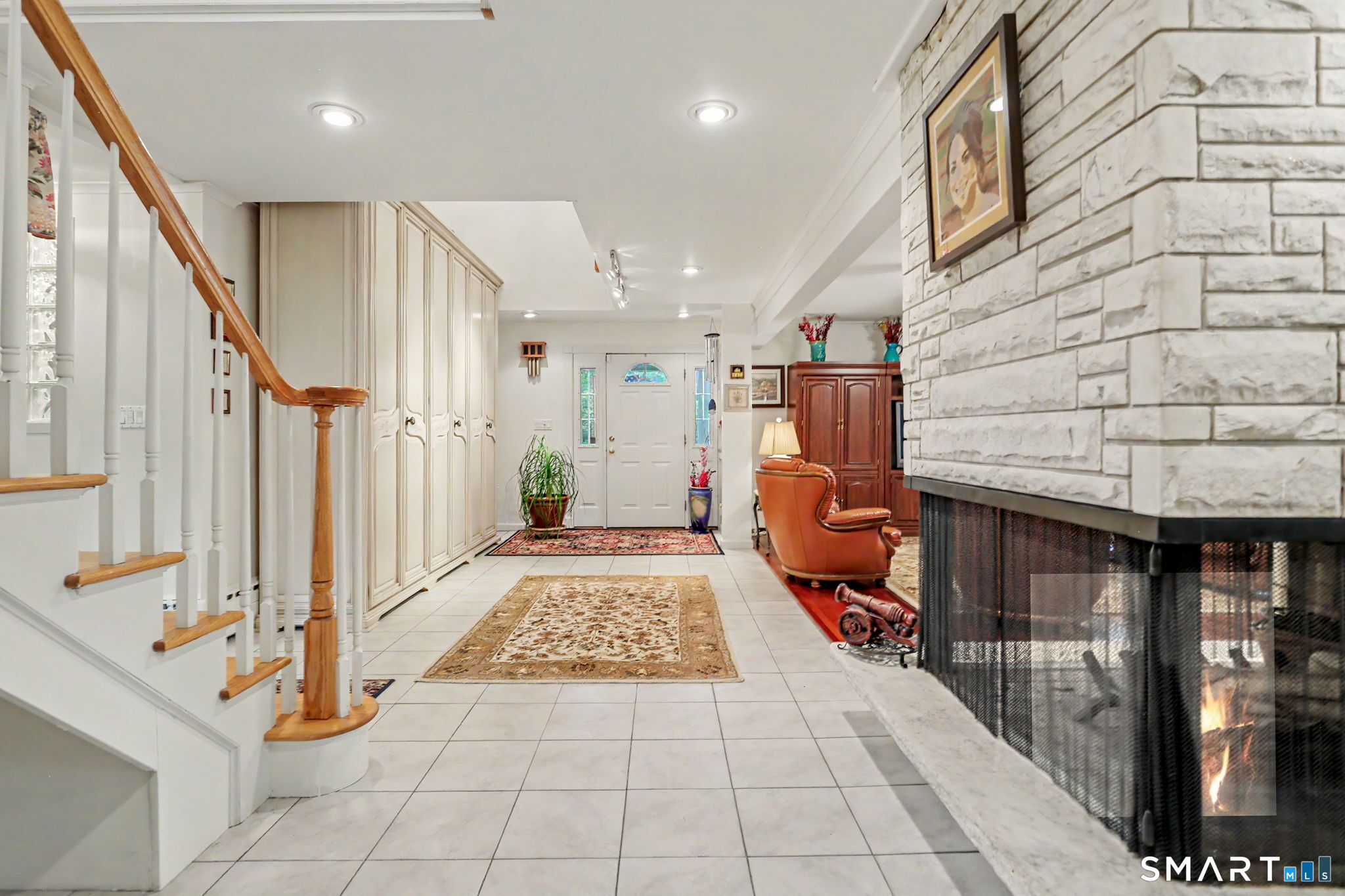 17 Little Plain Road Trumbull, CT 06611 - Photo 7 of 37 Gallery Image 7