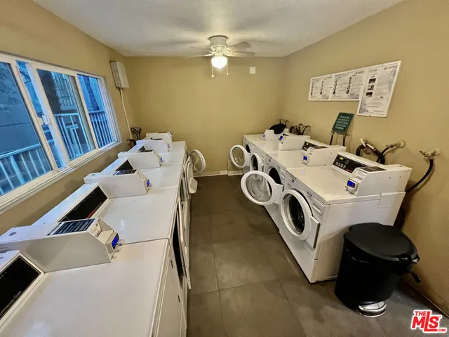 $2,900 | 355 North Maple Street, Unit 201, Burbank, CA 91505