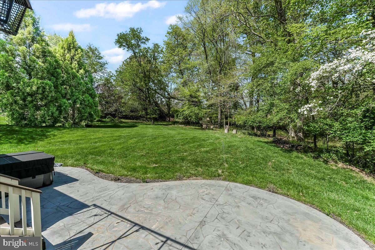 233 Chaingate Circle Landenberg, PA 19350 - Photo 25 of 31 a view of a garden with plants