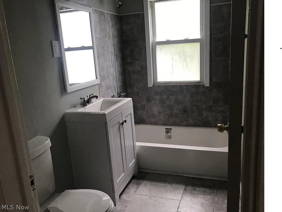 2304 Noble Road Cleveland, OH 44121 - Photo 7 of 13