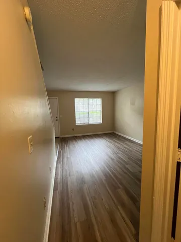 $1,400 | 111 Timber Lane, Unit B, Summerville, SC 29485