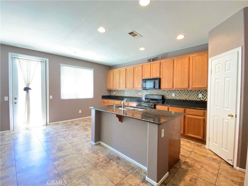 1908 Taormina Court Riverside, CA 92507 - Photo 4 of 29