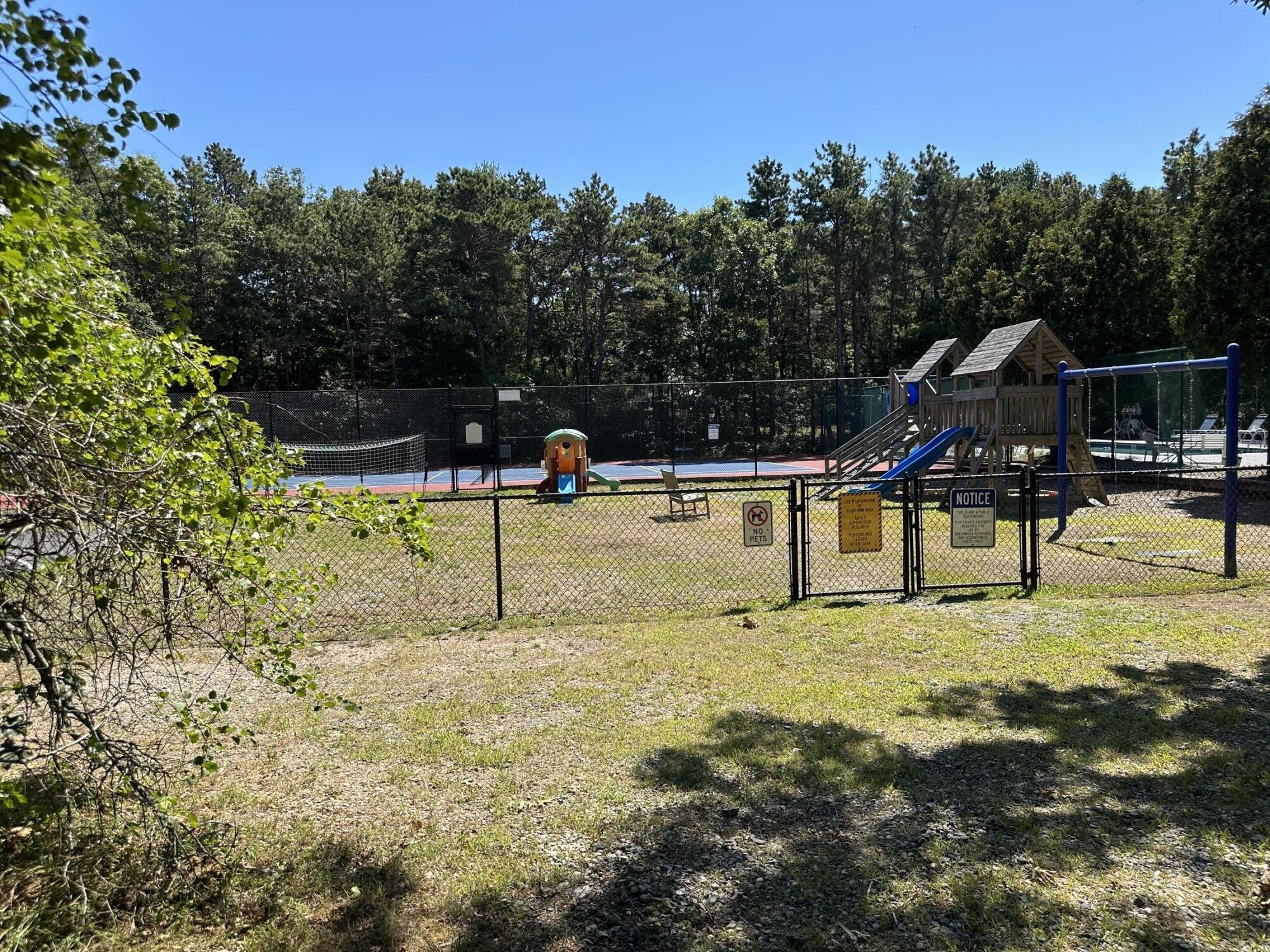 10 Shadbush Circle Mashpee, MA 02649 - Photo 5 of 12 IMG_2665