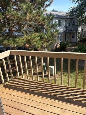 $2,000 | 230 Wethington Drive, Unit C, Wauconda, IL 60084