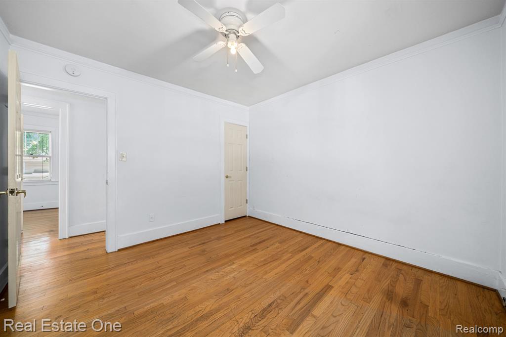 56 Devonshire Road Pleasant Ridge, MI 48069 - Photo 21 of 49