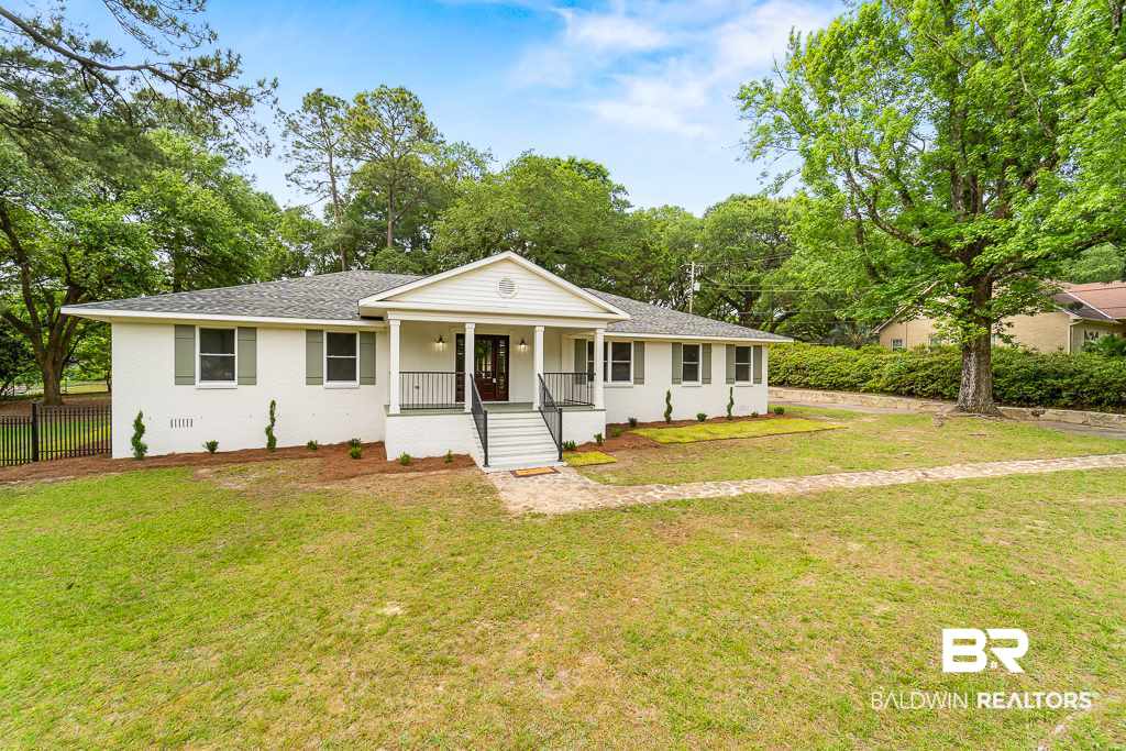 3901 Montclaire Way Mobile, AL 36609 - Photo 4 of 35
