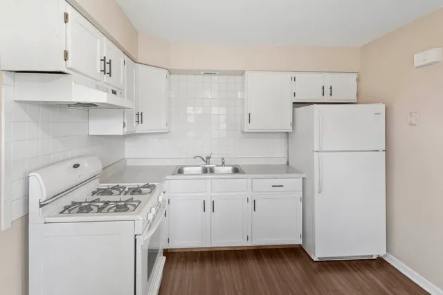 $1,600 | 11212 1st Street, Unit 1, Mokena, IL 60448