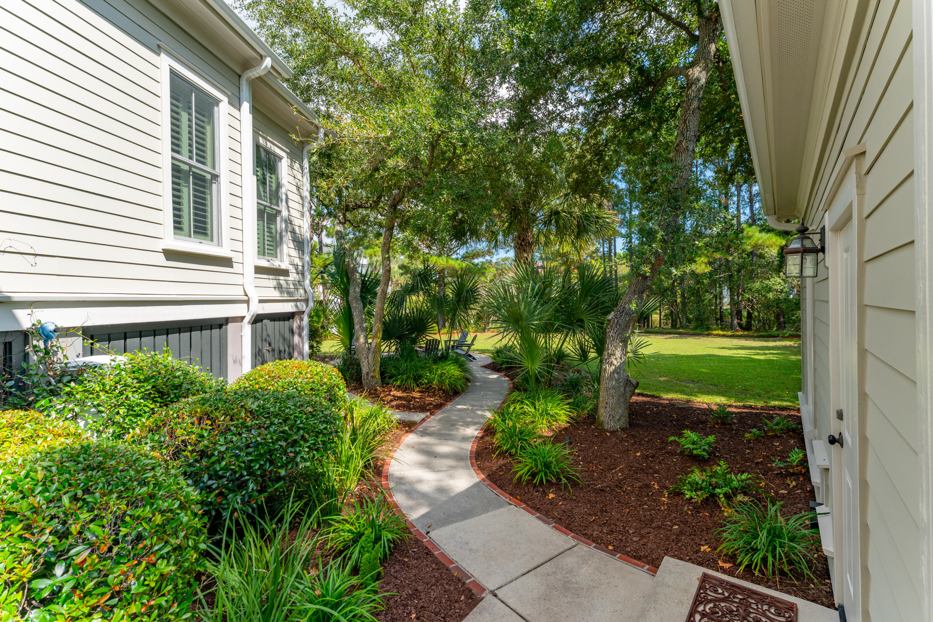 396 Evian Way Mount Pleasant, SC 29464 - Photo 46 of 58 396EvianWay-KeenEyeMarketing-095