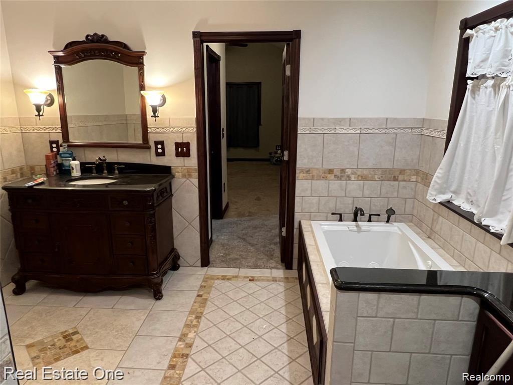 410 East Castle Road Fostoria, MI 48435 - Photo 14 of 26